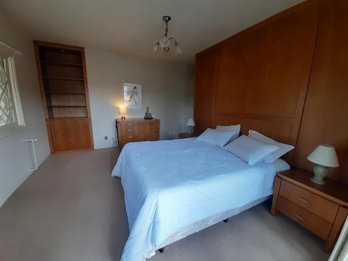 Casa Do Bosque, Espacosa Em Espetacular, 5 Min Centro! Holiday home
