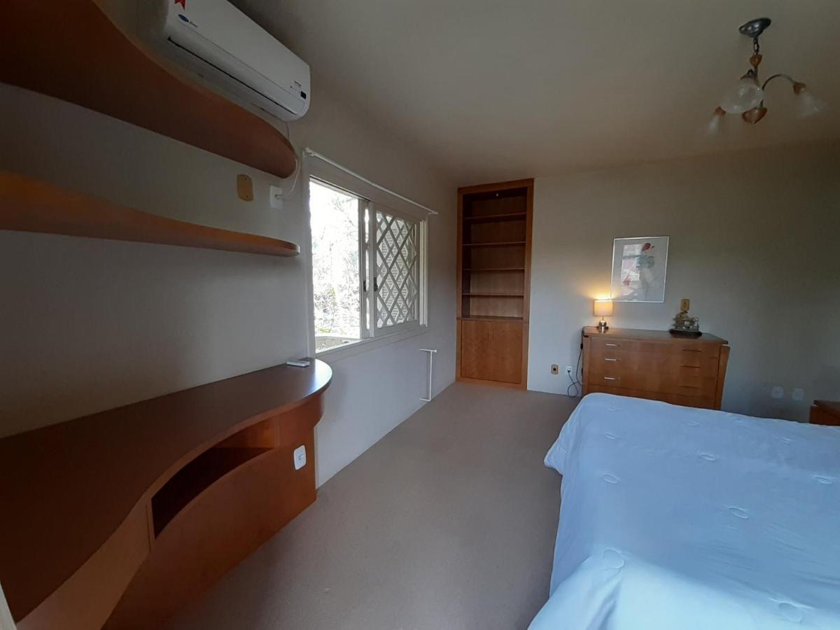 Casa Do Bosque, Espacosa Em Espetacular, 5 Min Centro! Holiday home