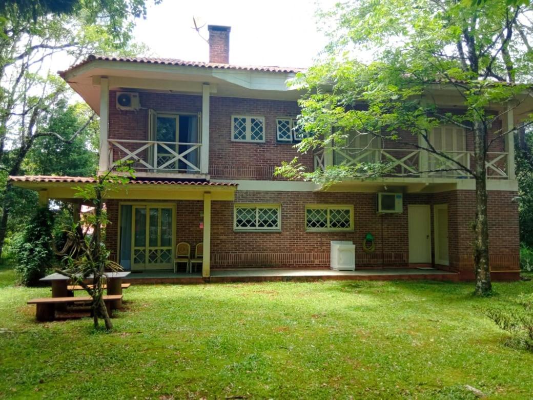 Casa Do Bosque, Espacosa Em Espetacular, 5 Min Centro! Holiday home Gramado