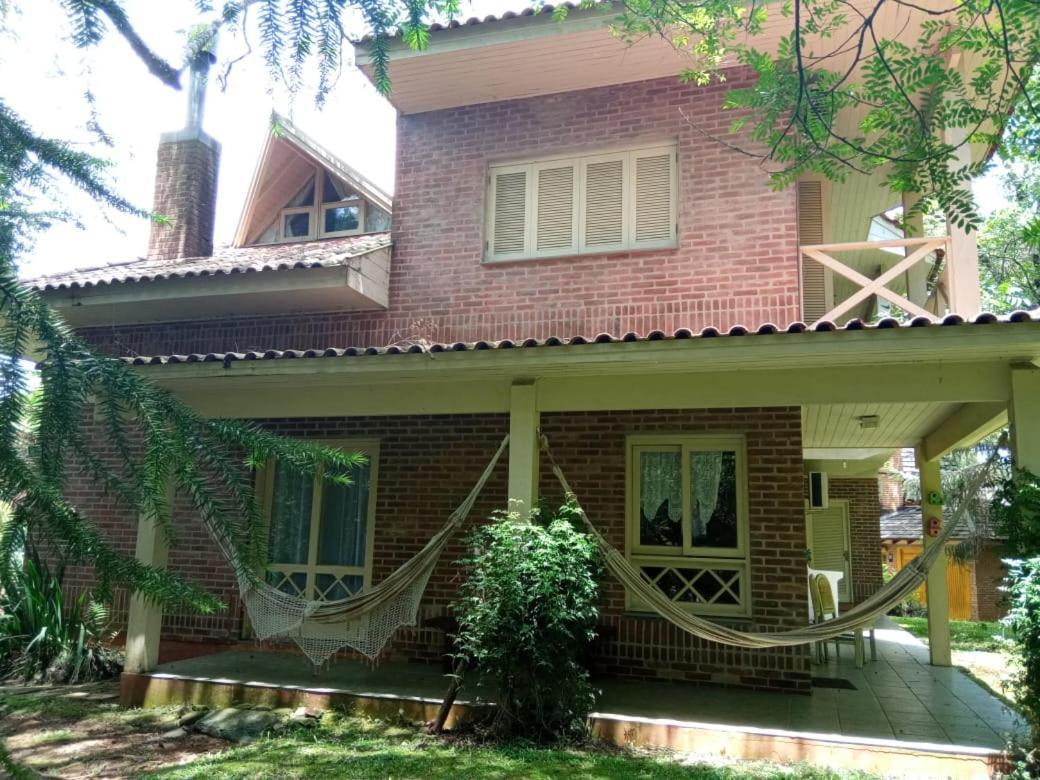 Casa Do Bosque, Espacosa Em Espetacular, 5 Min Centro! Holiday home Gramado